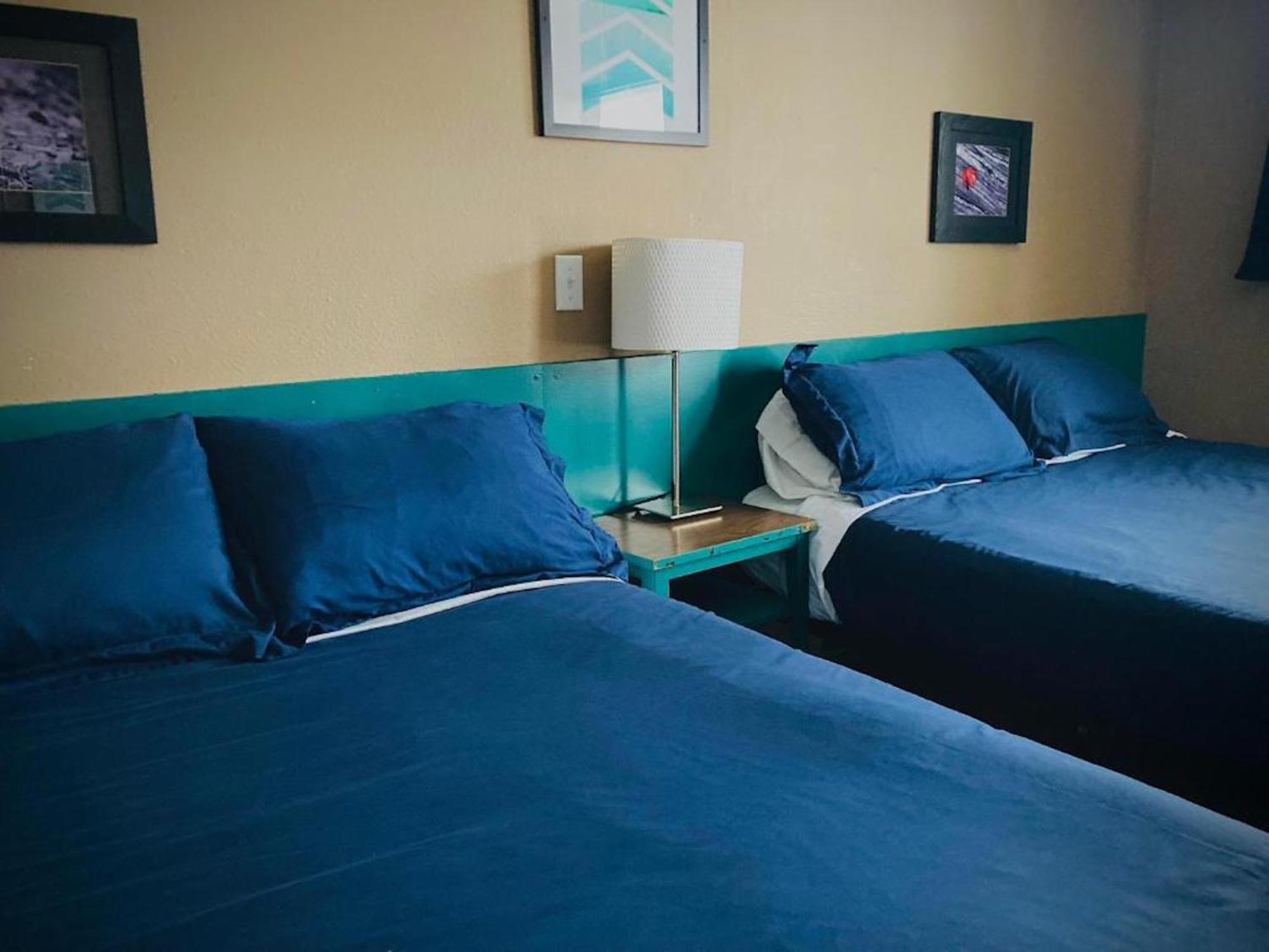 Canterbury Inn Invermere Εξωτερικό φωτογραφία